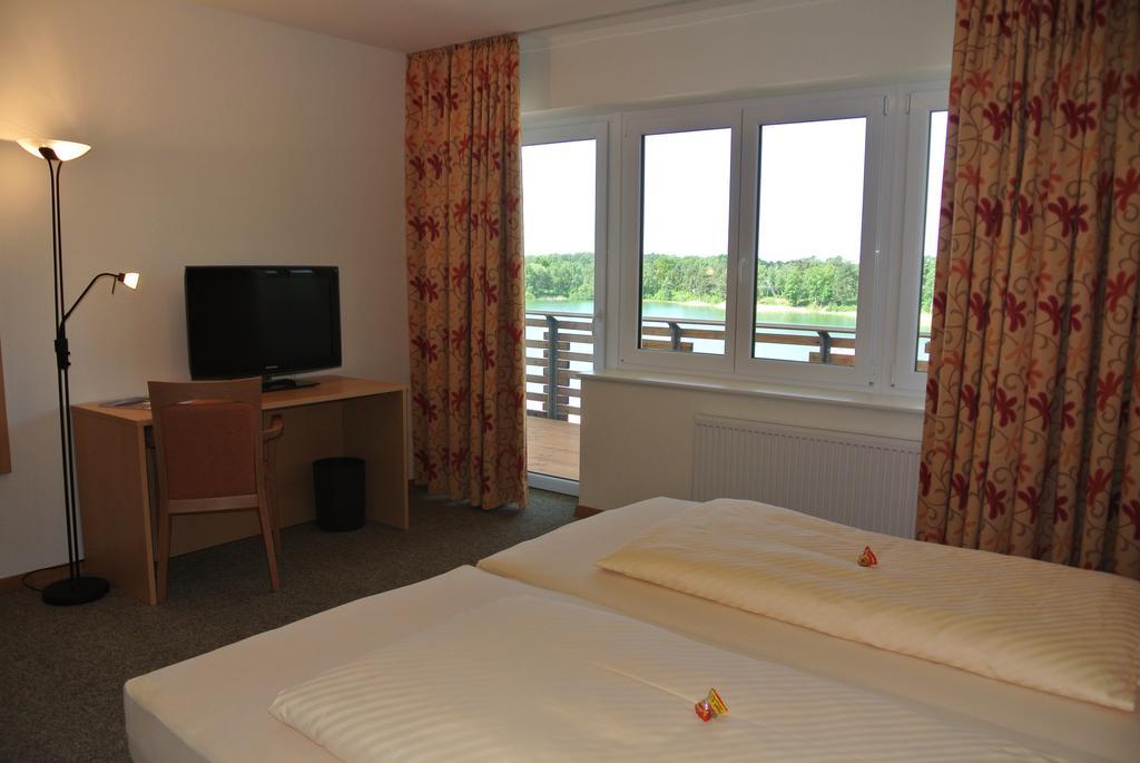 Bernsteinsee Hotel Sassenburg Extérieur photo